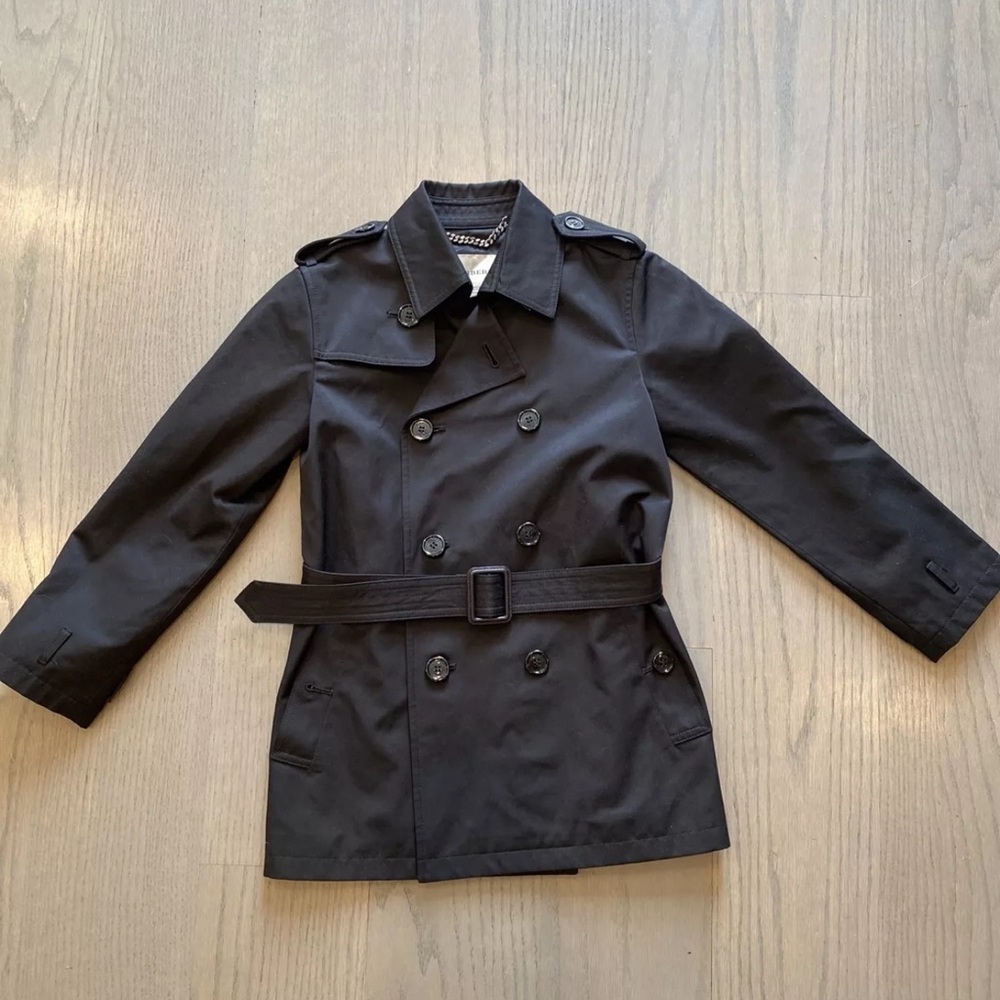 Burberry Trench Coat **Gorgeous!**